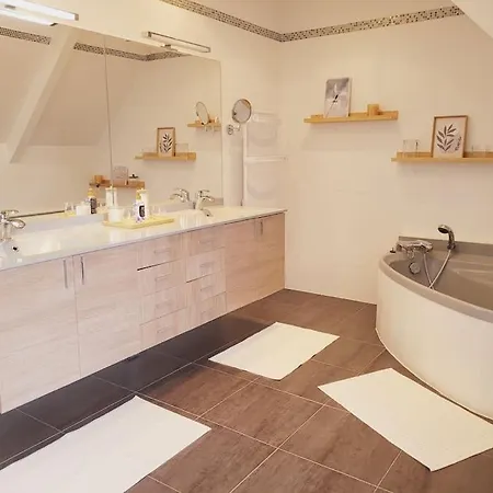 La Des Taillis, 10 Pers *