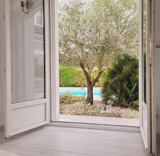 La Des Taillis, 10 Pers *